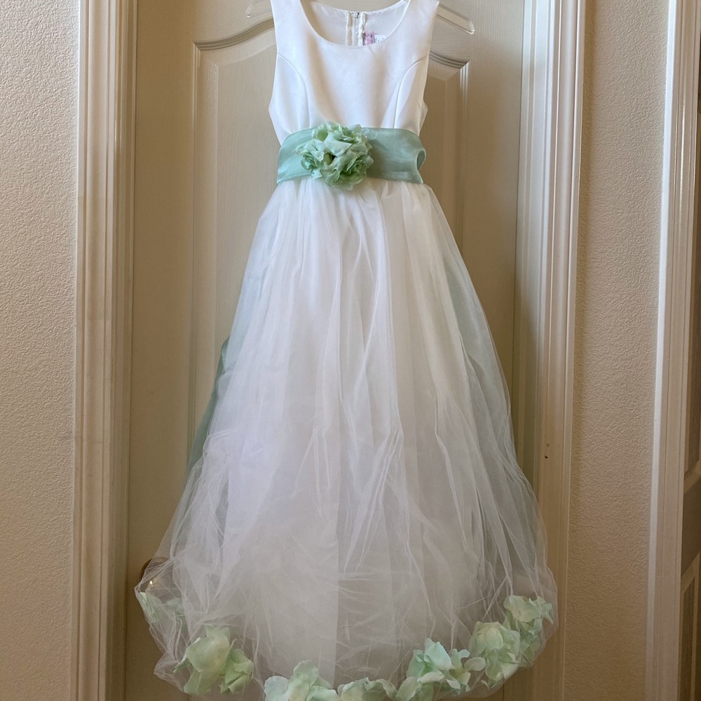 Girls Easter/Flower Dress